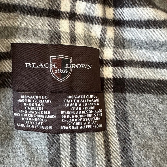 *BLACK BROWN 1826* Gray x Black Red Plaid Fashion Tassel Scarf - Picture 5 of 5